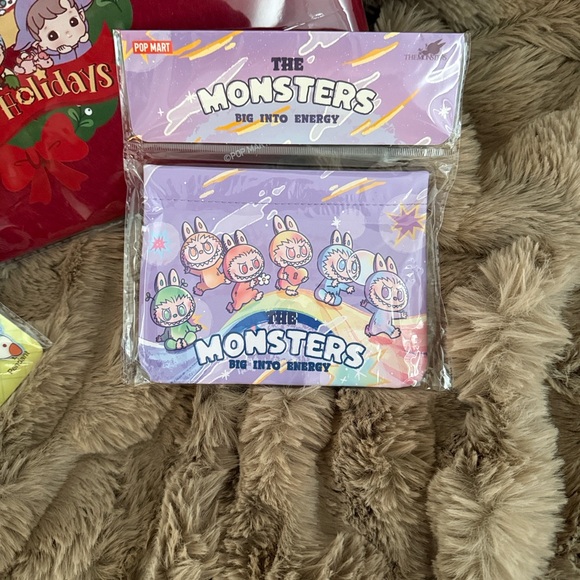 Popmart items - Picture 2 of 4